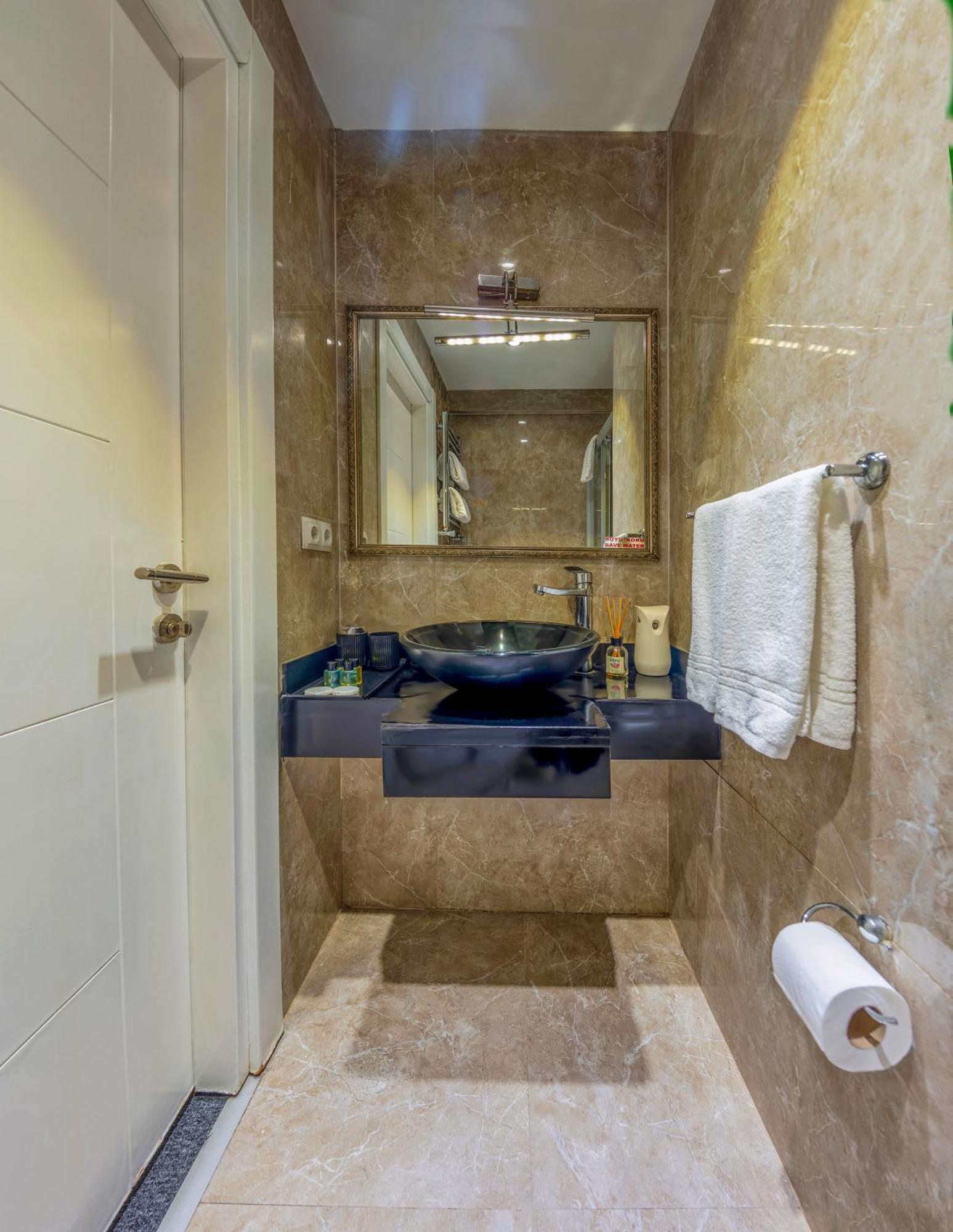 In Pera Boutique Hotel Istanbul Exterior photo